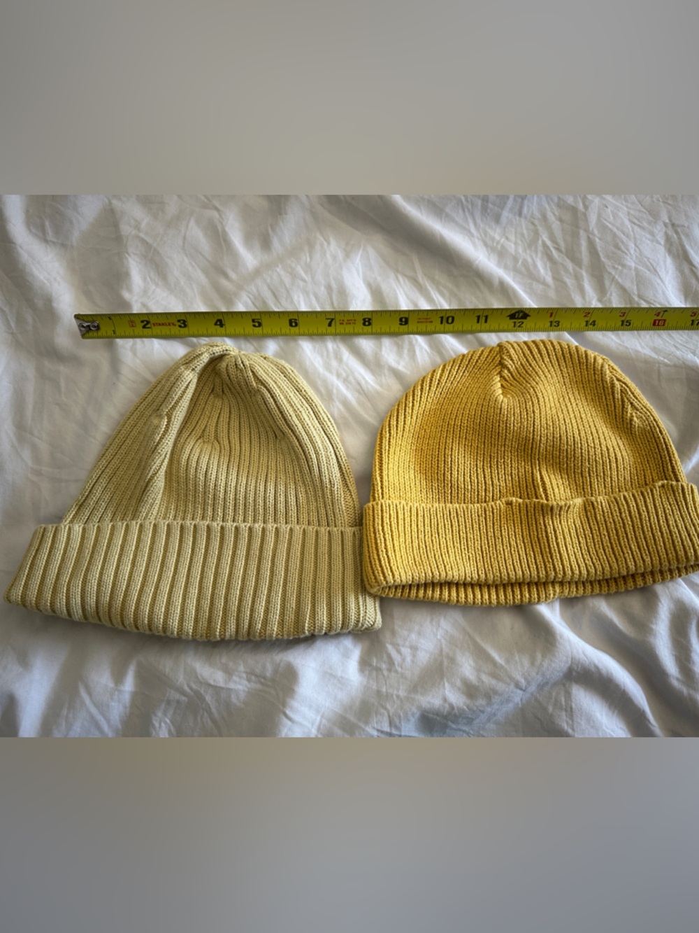 Uniqlo Kids Beanie Set in Pale Yellow and Bright Yellow